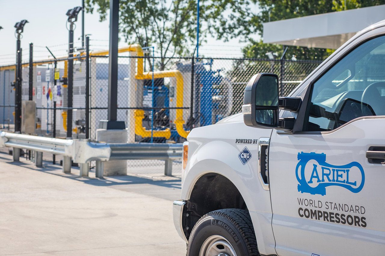 CNG 加气站的 Ariel 服务车
